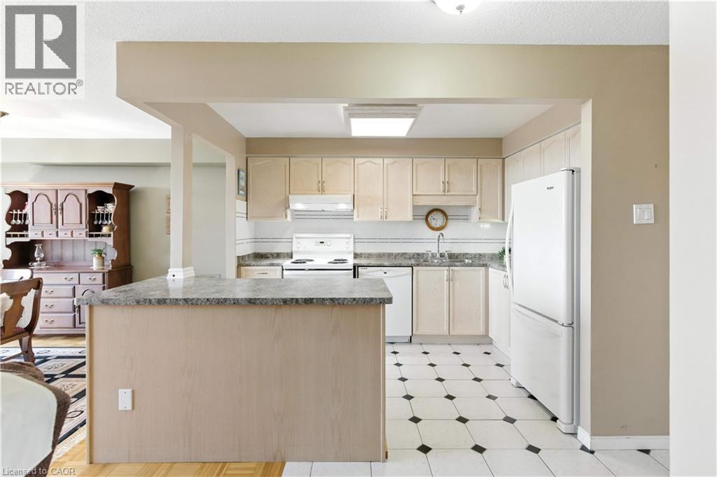 9 Bonheur Court Unit# 807, Brantford, Ontario  N3P 1Z5 - Photo 13 - 40764864