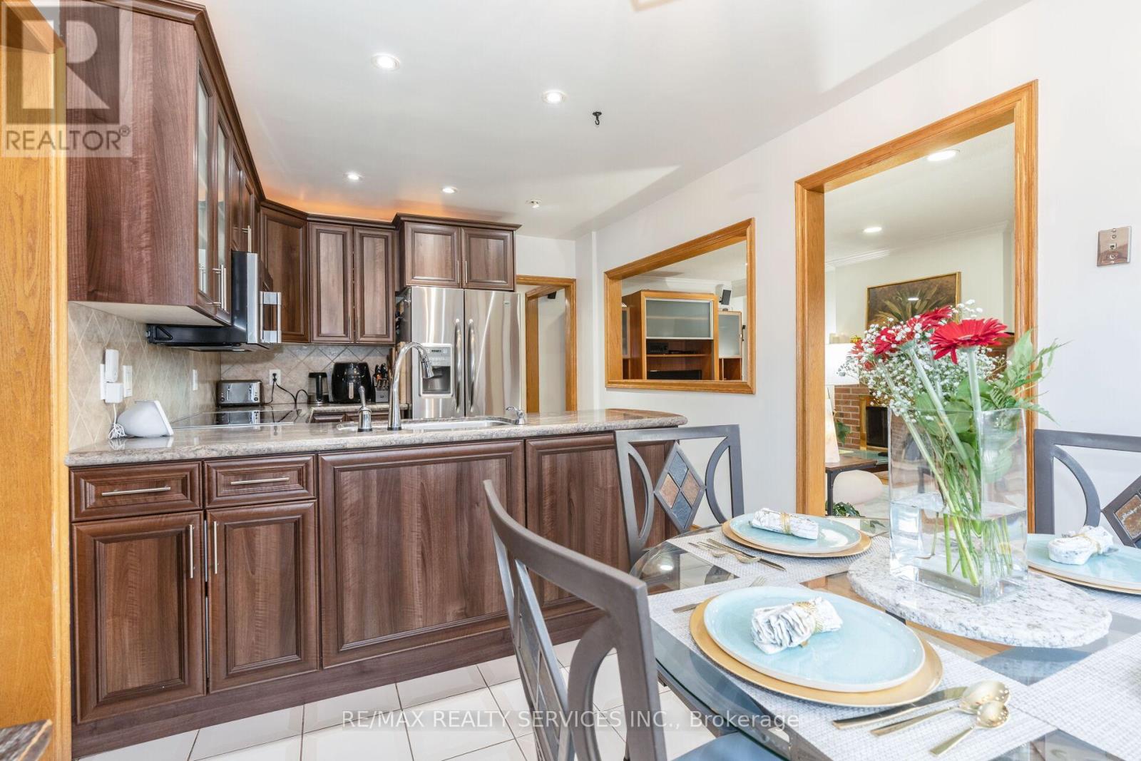 18 Mitchell Avenue, Brampton, Ontario  L6Z 1H3 - Photo 14 - W12511896