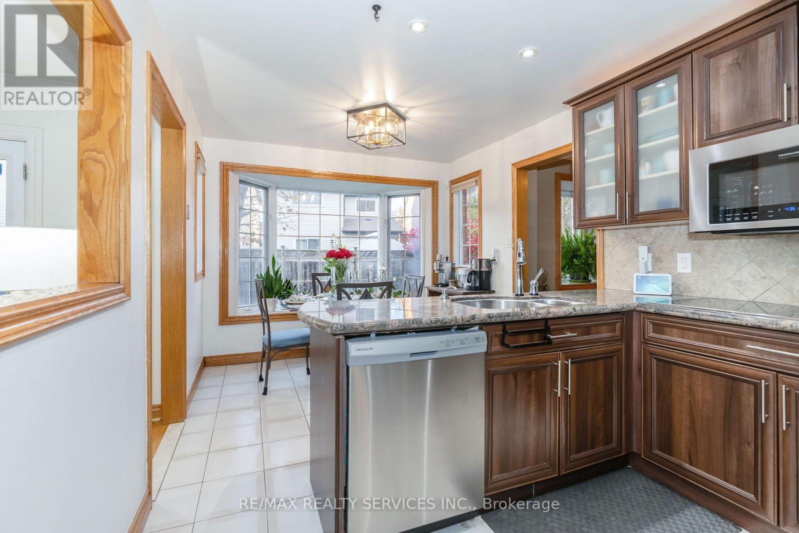 18 Mitchell Avenue, Brampton, Ontario  L6Z 1H3 - Photo 17 - W12511896