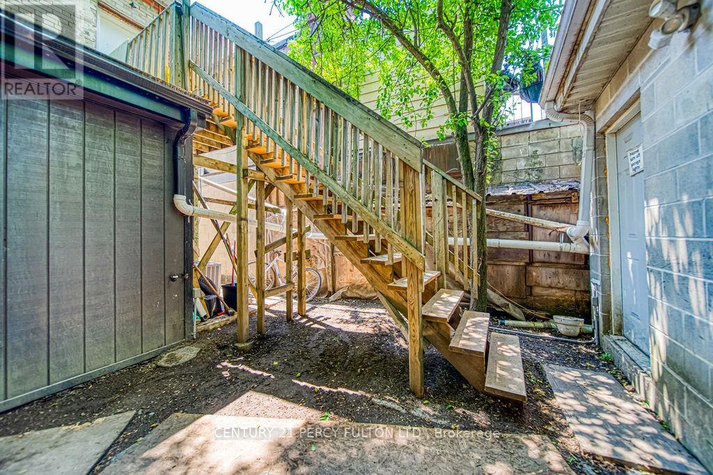 1606 Queen Street W, Toronto, Ontario  M6R 1A8 - Photo 44 - W12511902