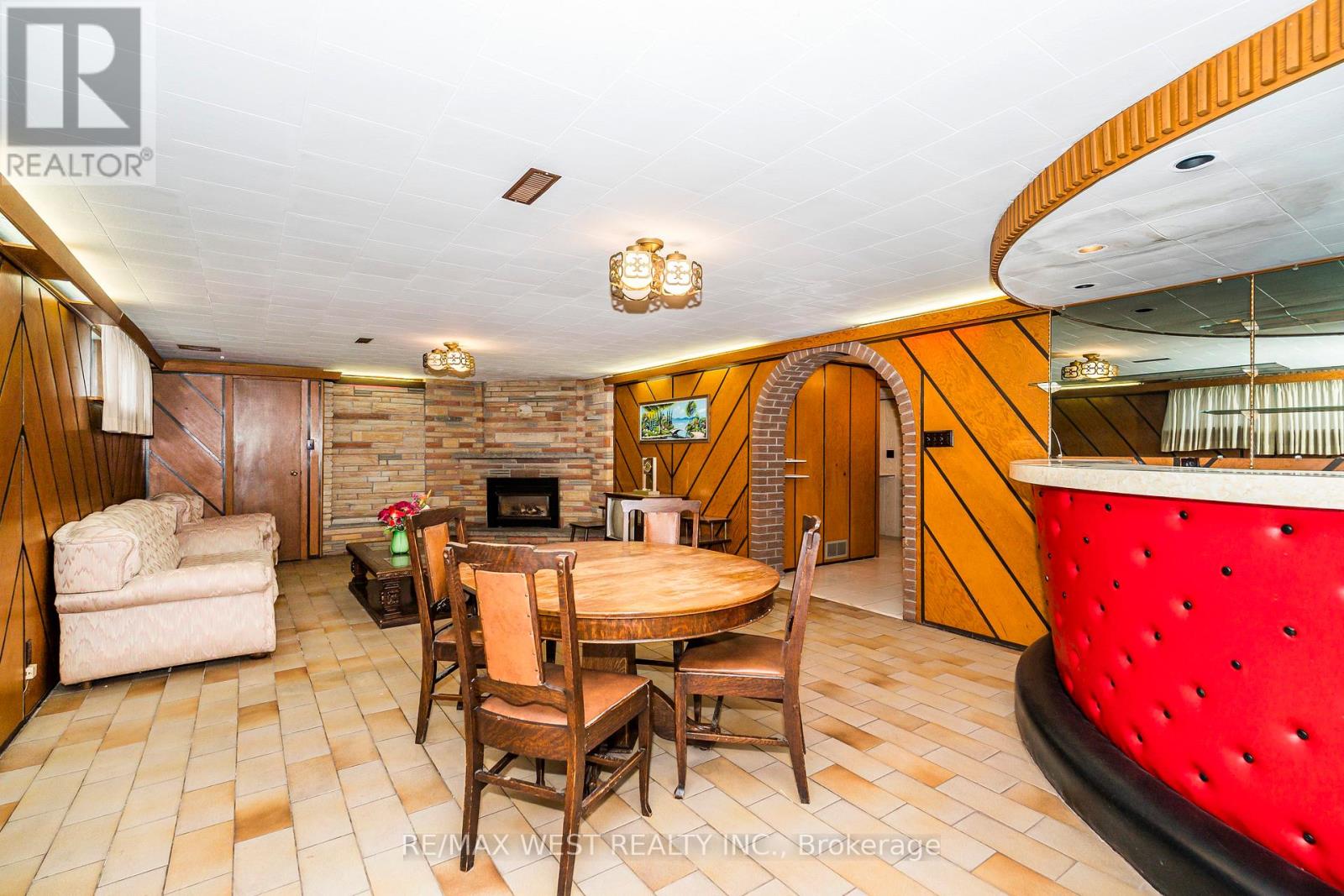 77 Maryhill Drive, Toronto, Ontario  M9V 3C3 - Photo 18 - W12511916