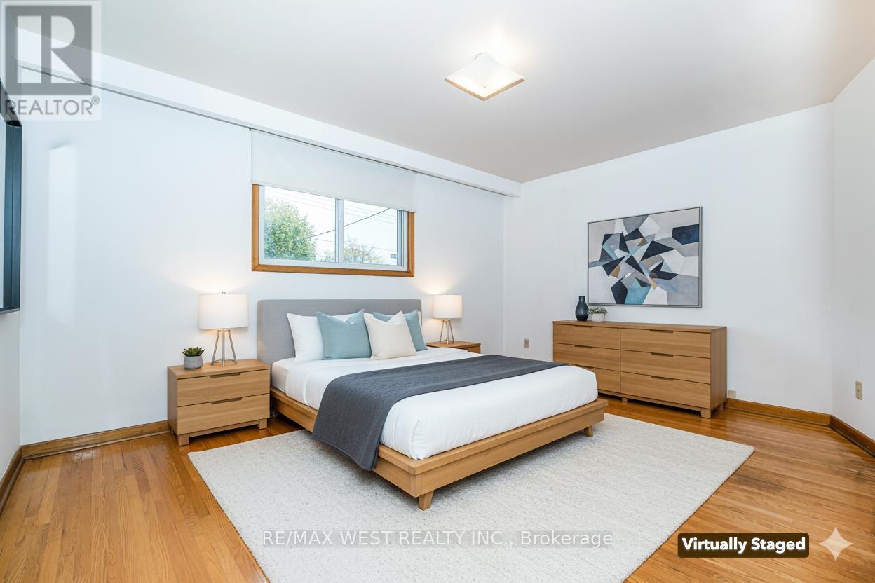 77 Maryhill Drive, Toronto, Ontario  M9V 3C3 - Photo 8 - W12511916