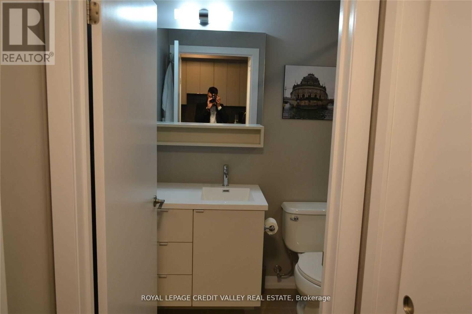 320 - 457 Plains Road E, Burlington, Ontario  L7T 2E2 - Photo 23 - W12511918