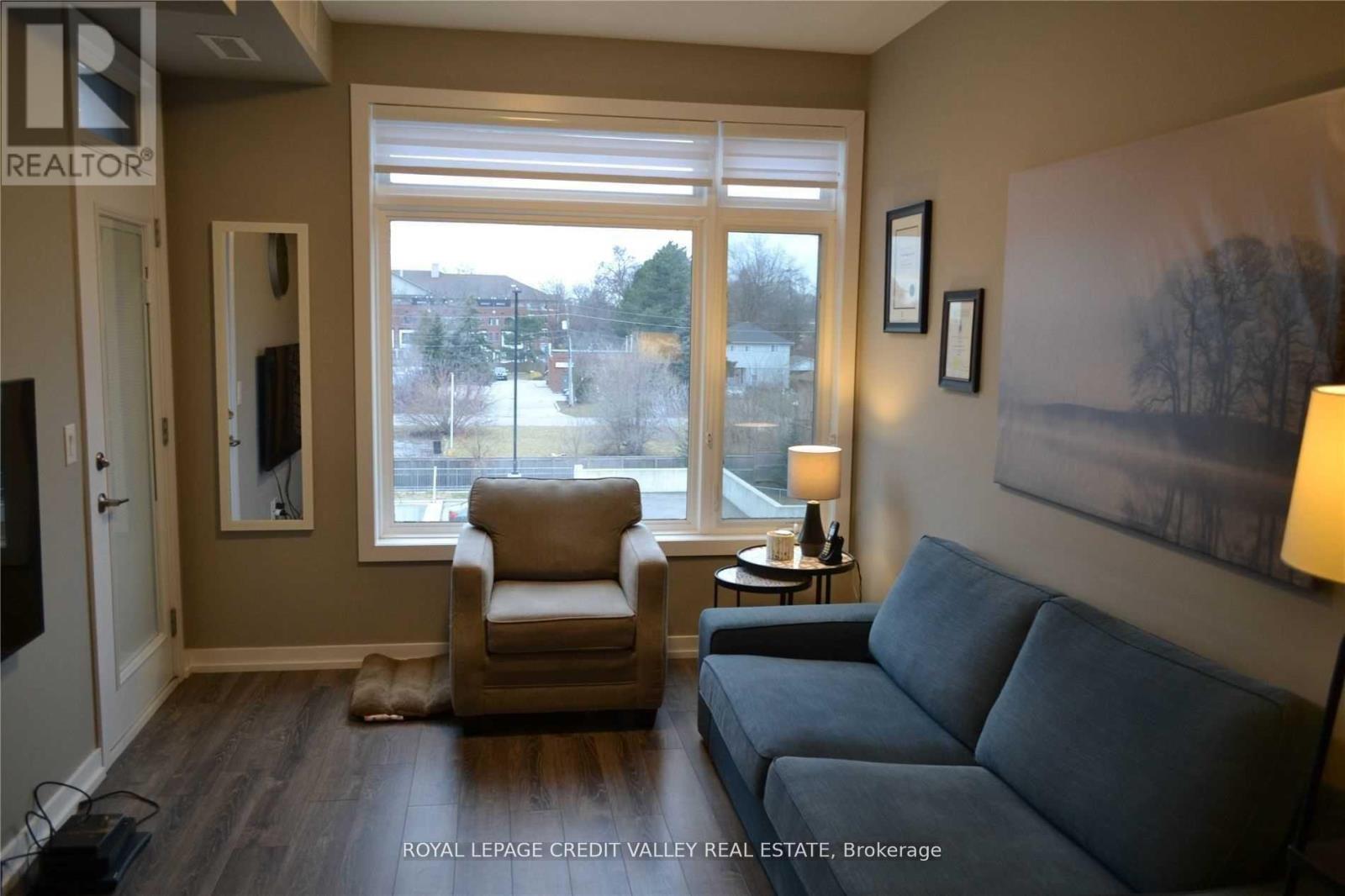 320 - 457 Plains Road E, Burlington, Ontario  L7T 2E2 - Photo 3 - W12511918