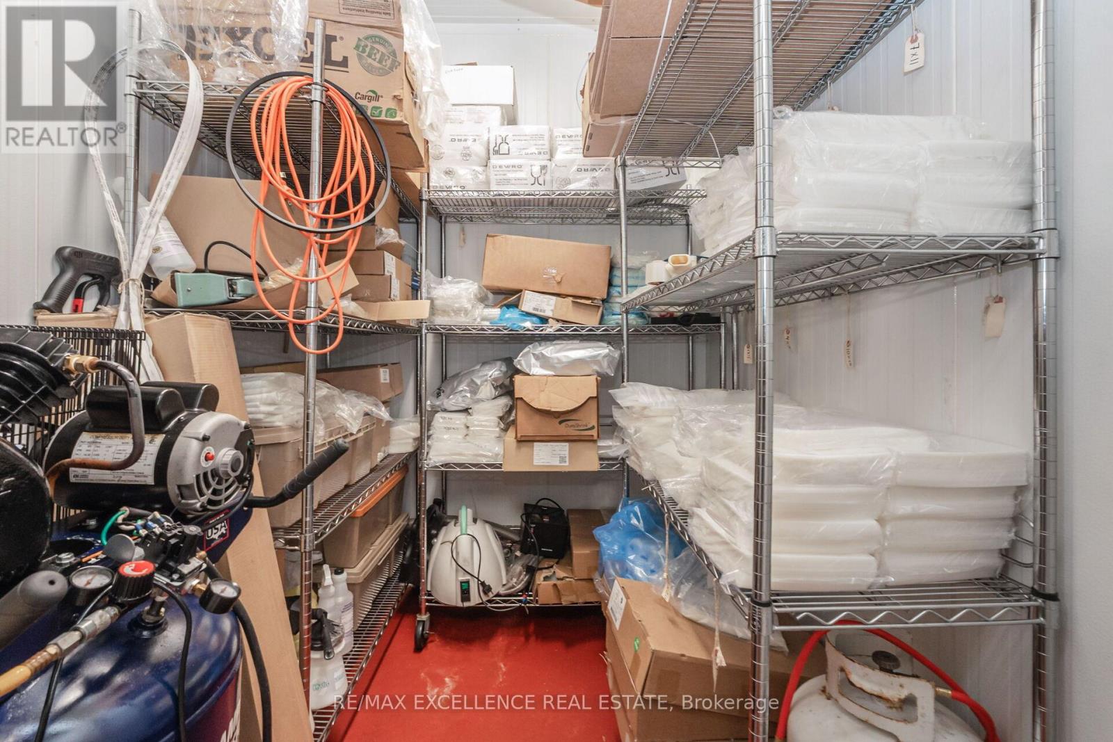 8 Six Point Road, Toronto, Ontario  M8Z 2W8 - Photo 18 - W12511930