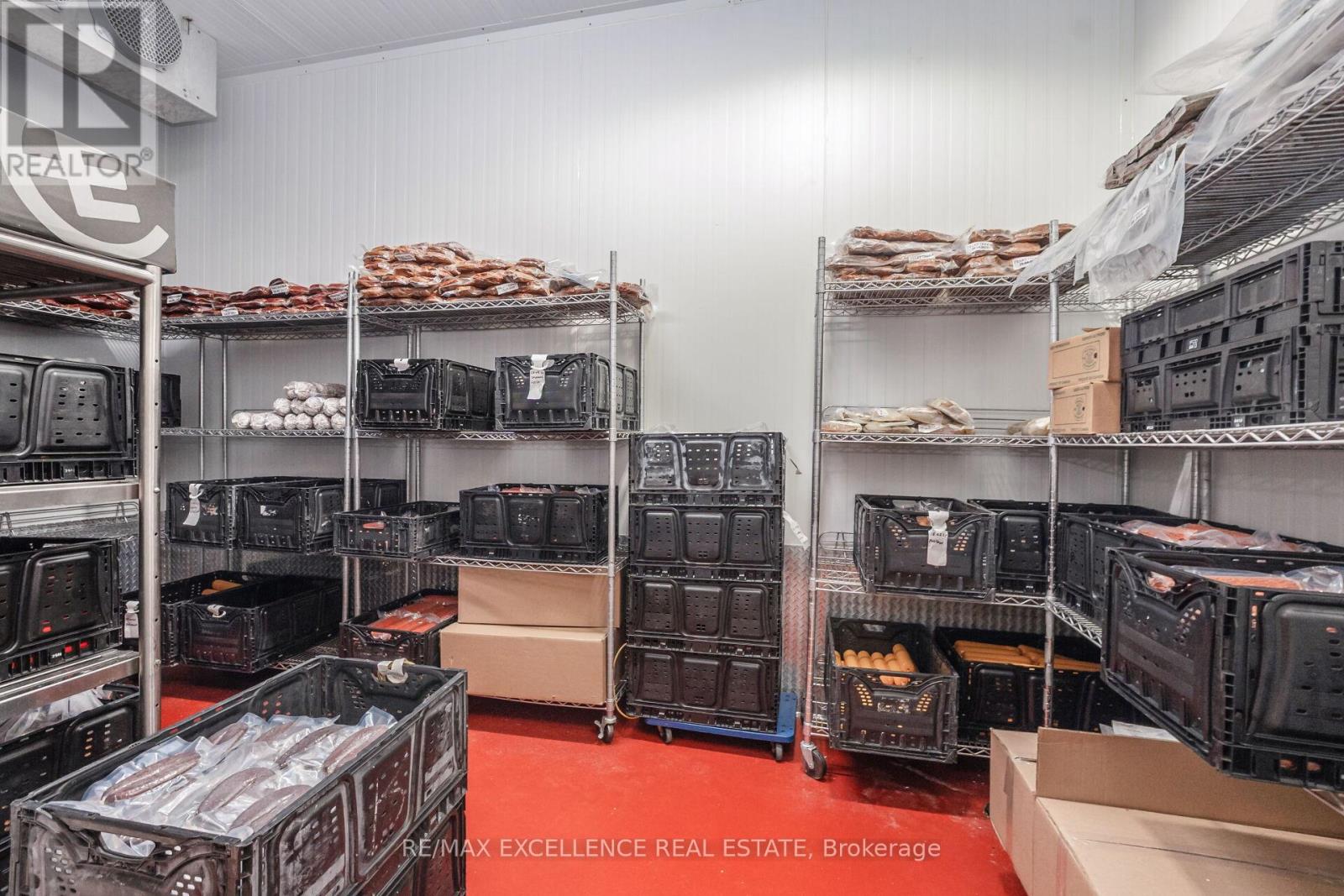 8 Six Point Road, Toronto, Ontario  M8Z 2W8 - Photo 24 - W12511930