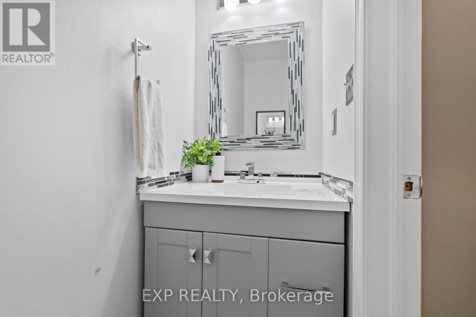 70 Pressed Brick Drive, Brampton, Ontario  L6V 4K4 - Photo 23 - W12511938