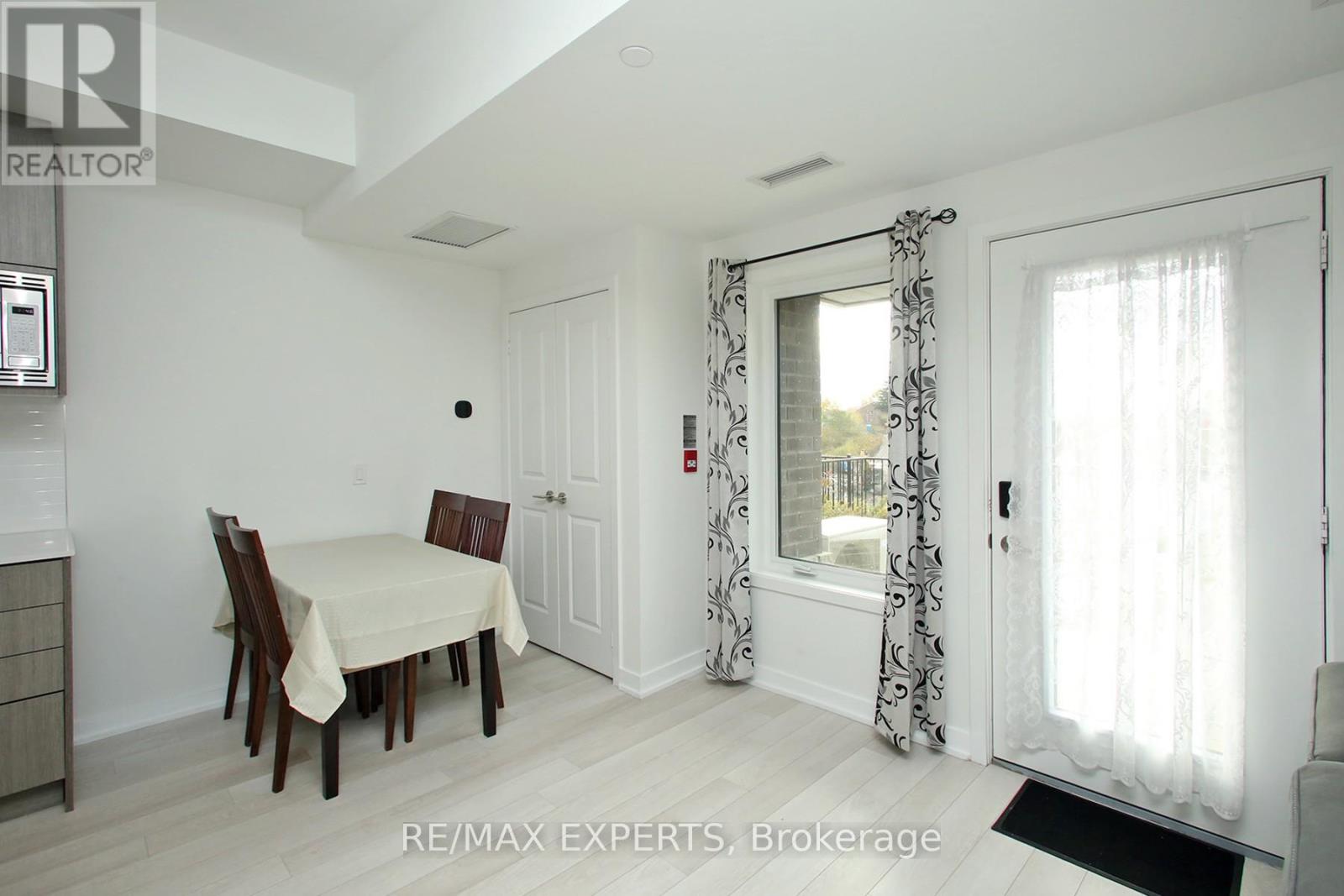 115 - 155 Downsview Park Boulevard, Toronto, Ontario  M3K 0E3 - Photo 10 - W12511962