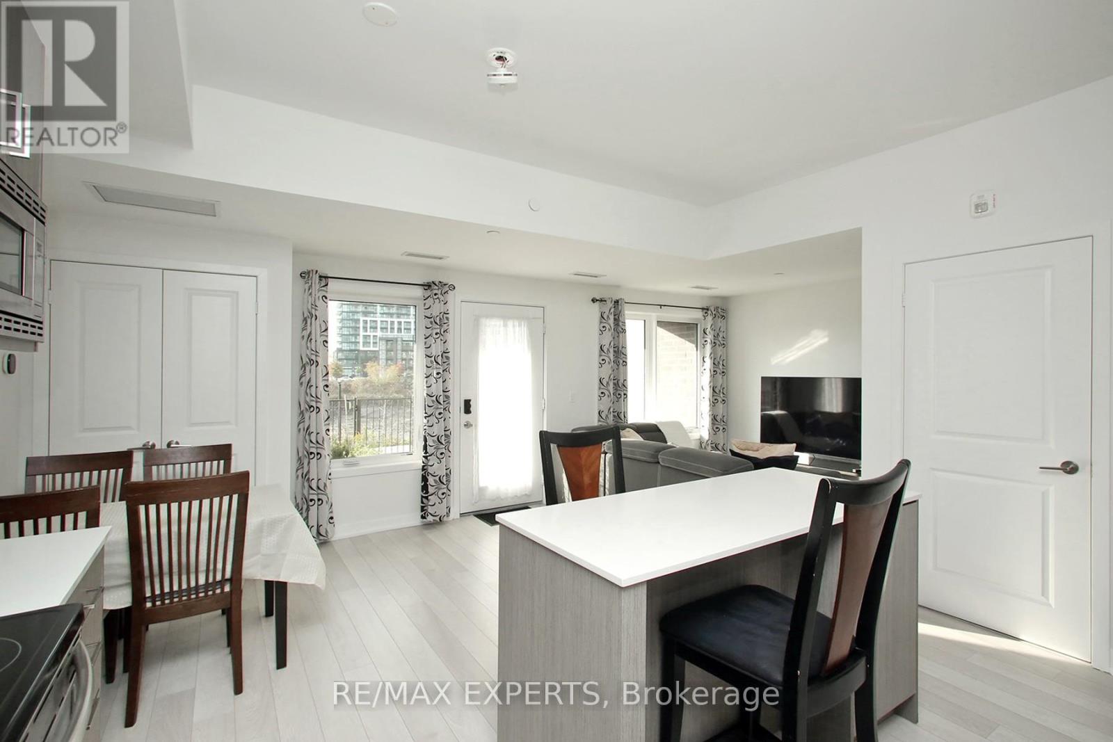 115 - 155 Downsview Park Boulevard, Toronto, Ontario  M3K 0E3 - Photo 11 - W12511962