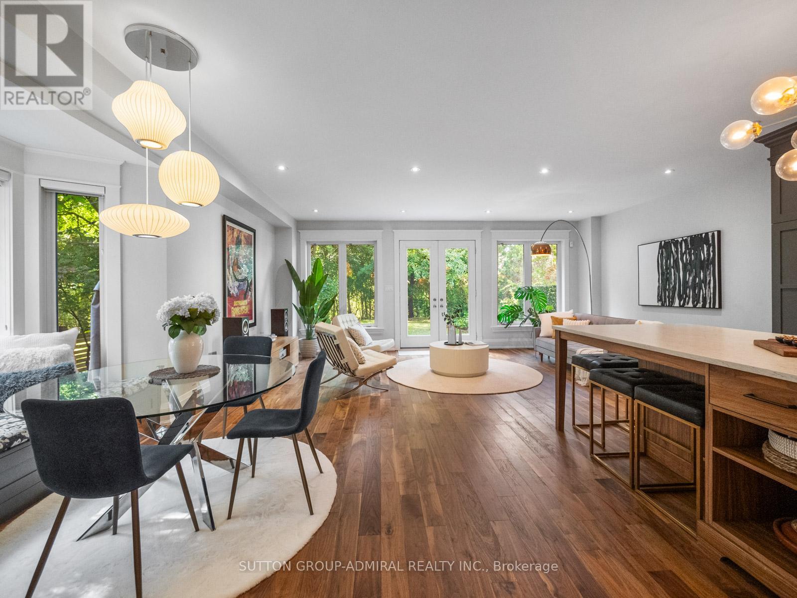 26 Puckeridge Crescent, Toronto, Ontario  M9B 3A2 - Photo 7 - W12511966