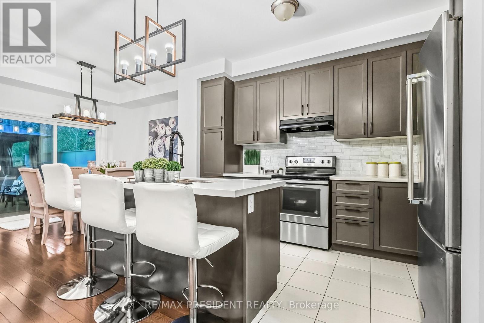 11 Oliana Way, Brampton, Ontario  L6Y 6G8 - Photo 11 - W12511980