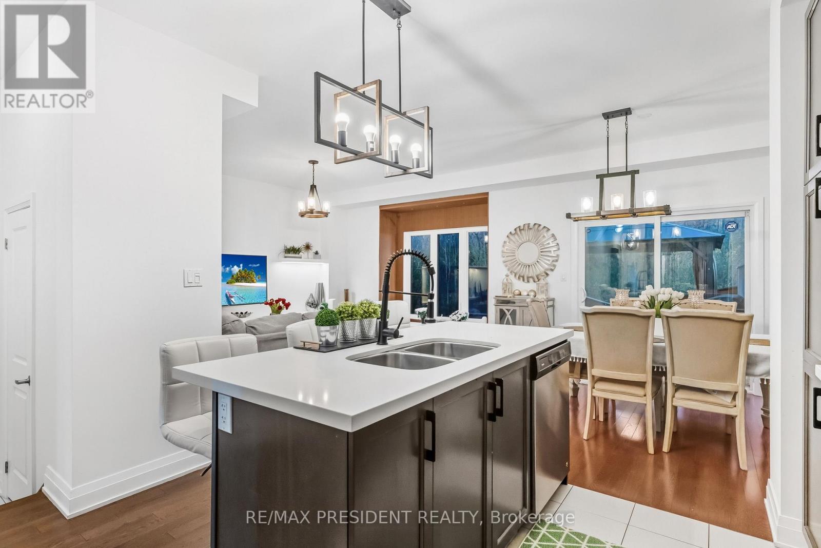 11 Oliana Way, Brampton, Ontario  L6Y 6G8 - Photo 15 - W12511980