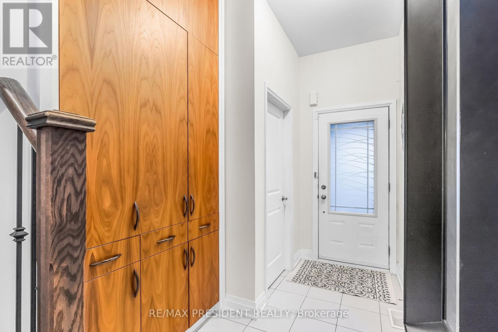 11 Oliana Way, Brampton, Ontario  L6Y 6G8 - Photo 8 - W12511980