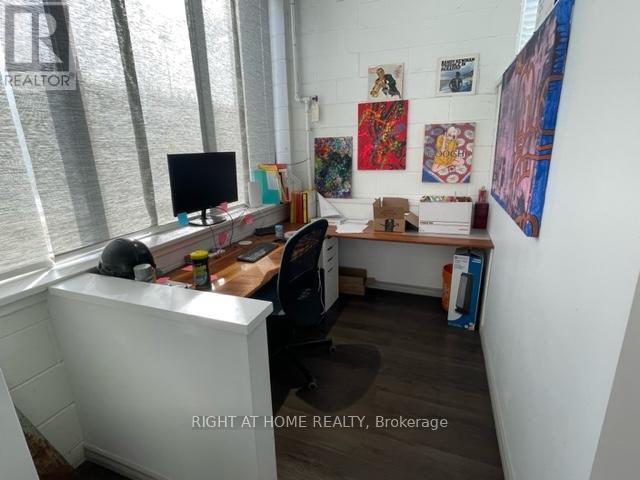 A & B - 30 Fordhouse Boulevard, Toronto, Ontario  M8Z 1M6 - Photo 6 - W12511992