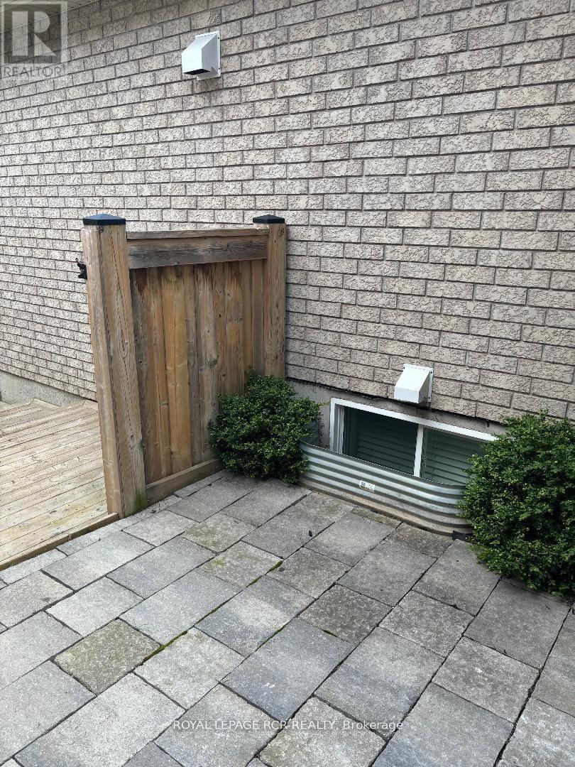 35 Sandringham Circle, Orangeville, Ontario  L9W 0A6 - Photo 21 - W12511998