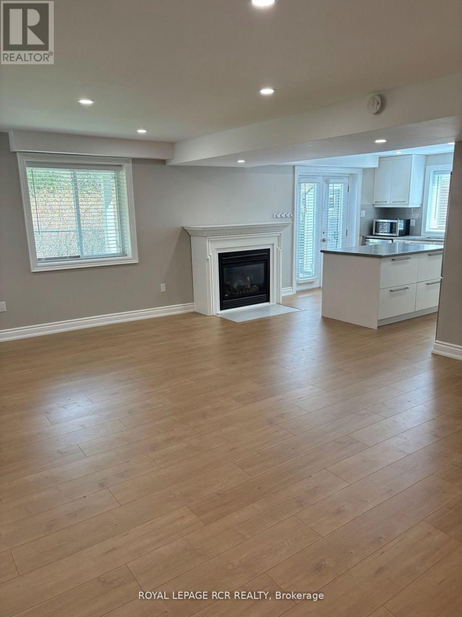 35 Sandringham Circle, Orangeville, Ontario  L9W 0A6 - Photo 4 - W12511998