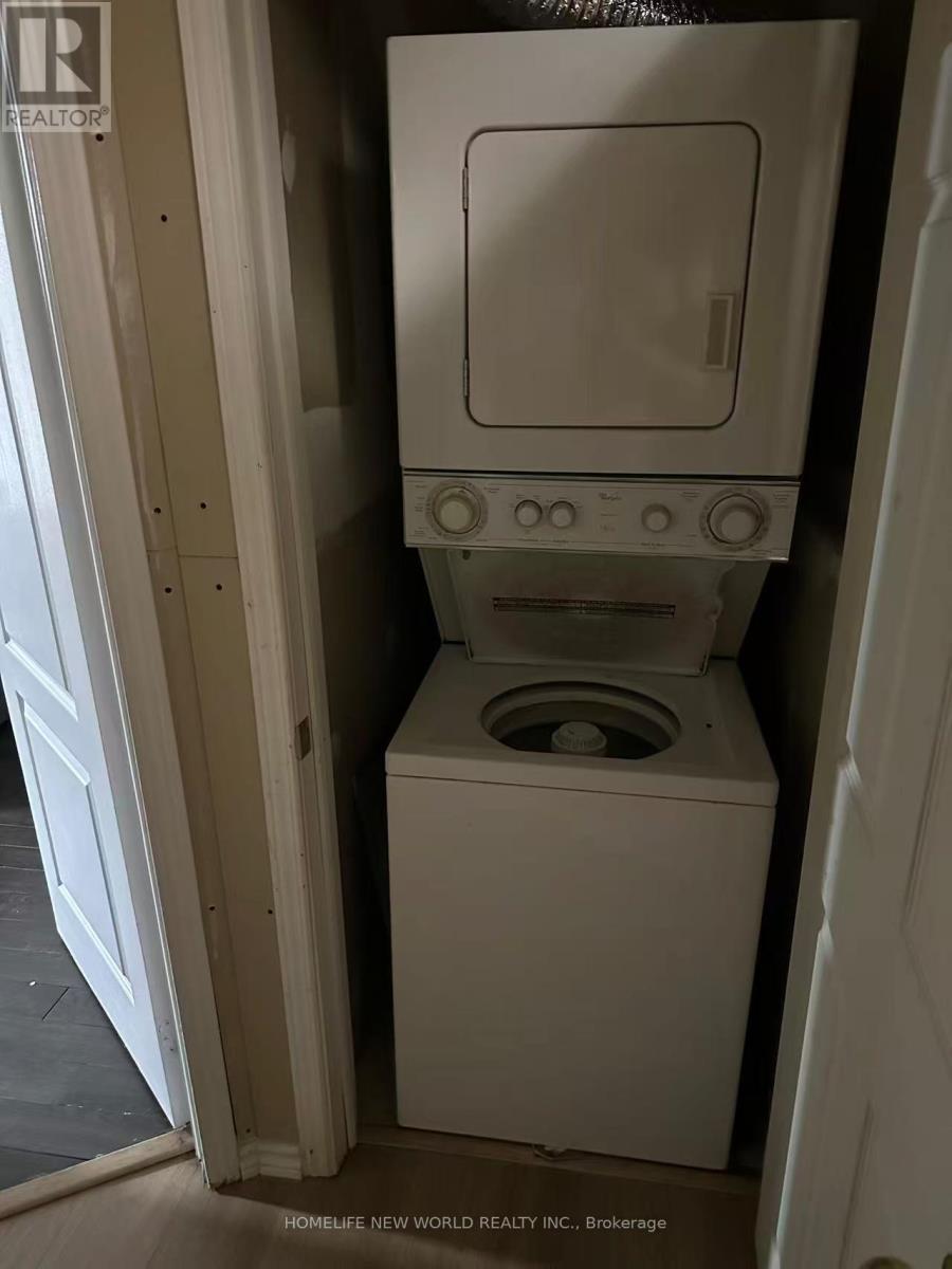 Walkout Studio - 3304 Pinto Place, Mississauga, Ontario  L5B 1V7 - Photo 6 - W12512010