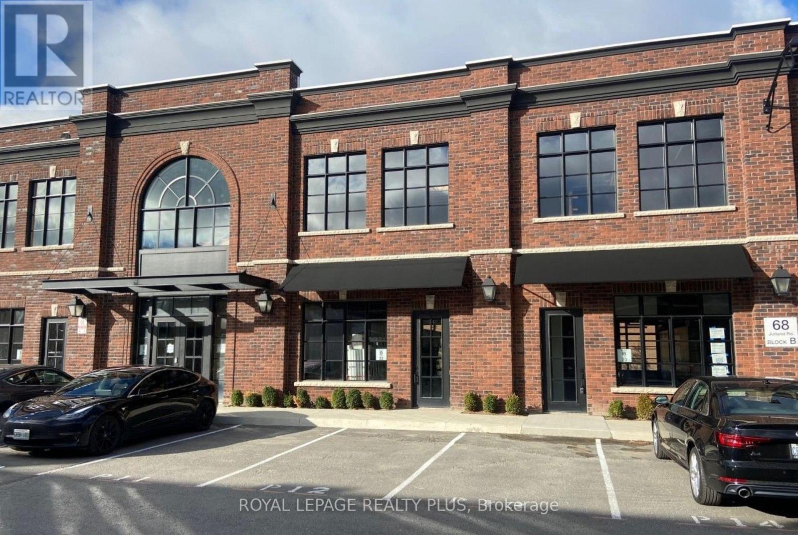 6 - 68 Jutland Road, Toronto, Ontario  M8Z 2H1 - Photo 2 - W12512034