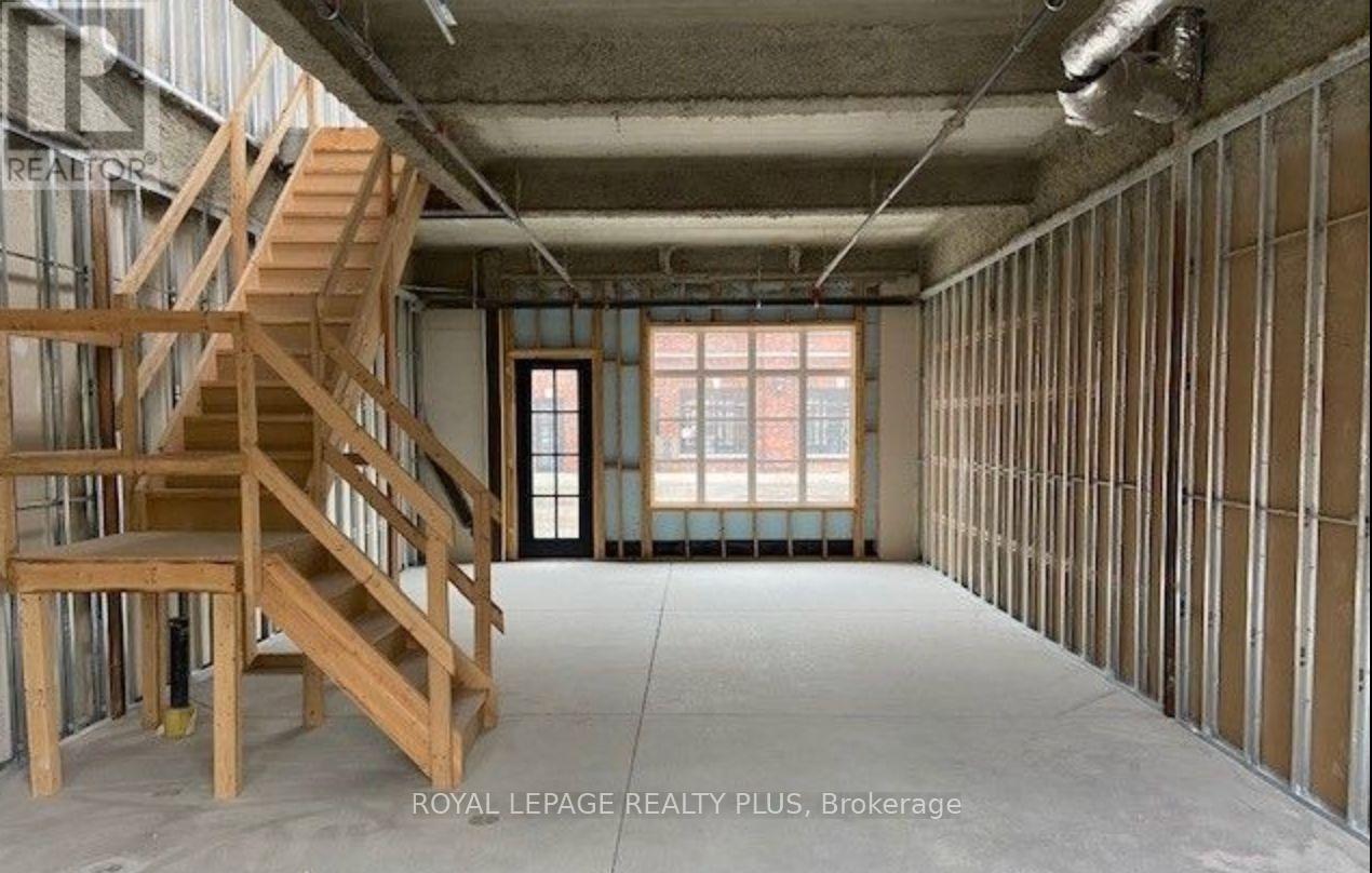 6 - 68 Jutland Road, Toronto, Ontario  M8Z 2H1 - Photo 4 - W12512034