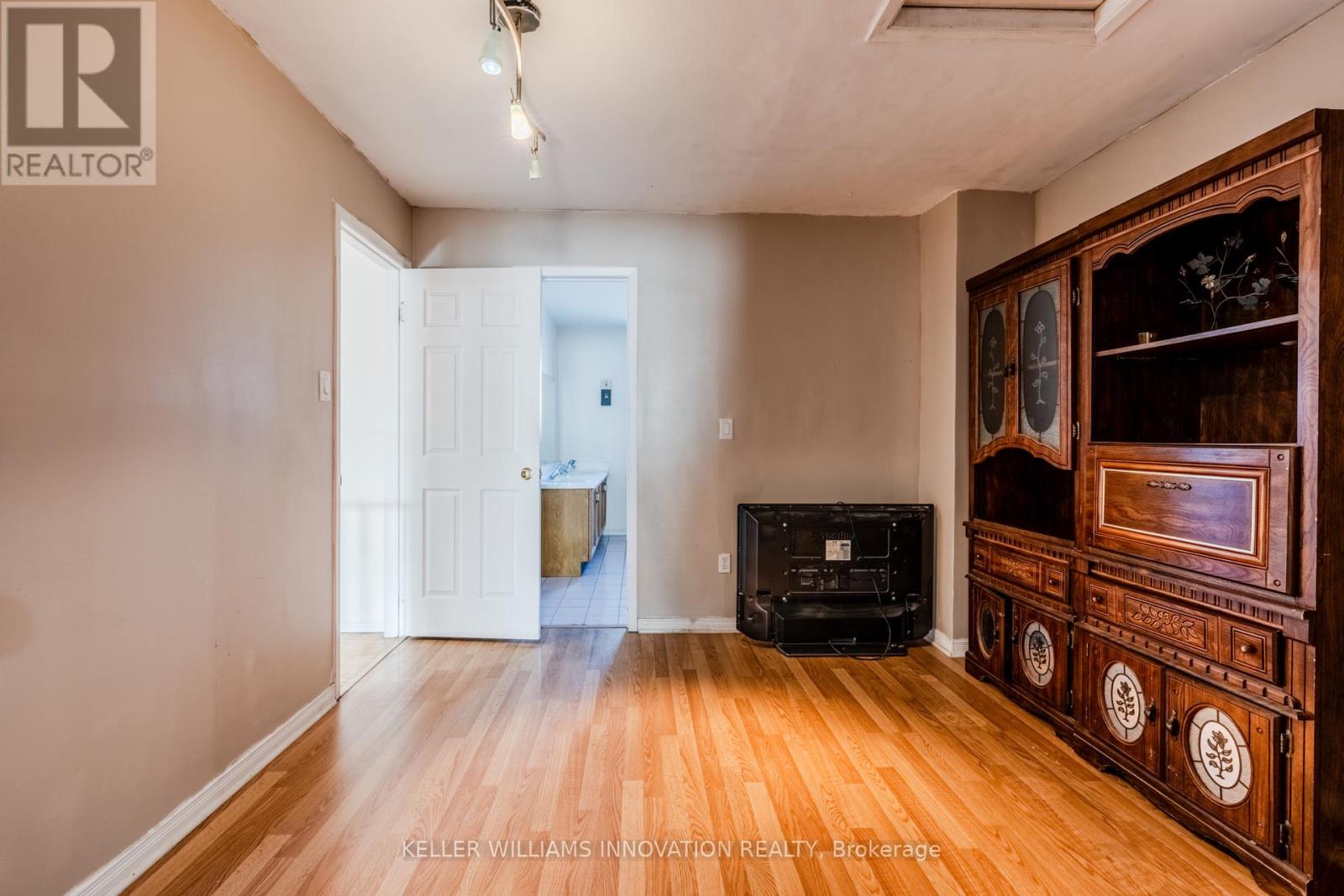 8 Dingwall Court, Brampton, Ontario  L6Z 2V3 - Photo 25 - W12512040