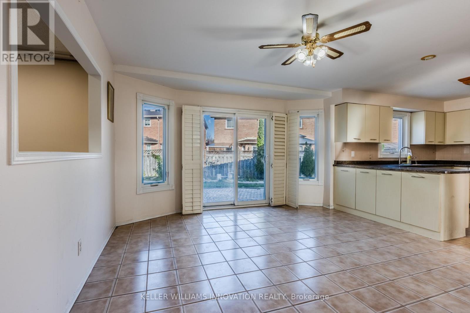 8 Dingwall Court, Brampton, Ontario  L6Z 2V3 - Photo 9 - W12512040