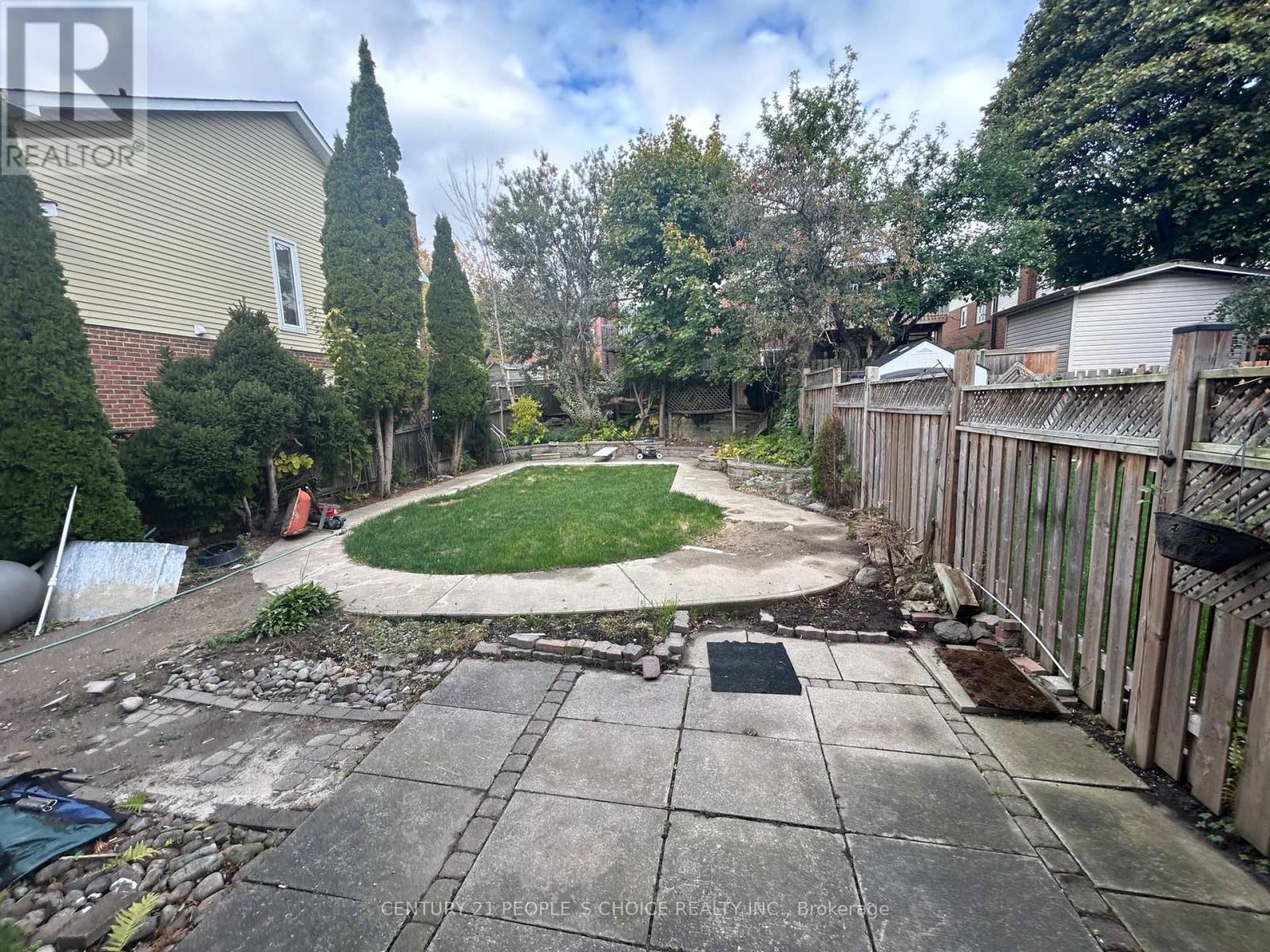 50 Peterson Court, Brampton, Ontario  L6Z 1K6 - Photo 14 - W12512054