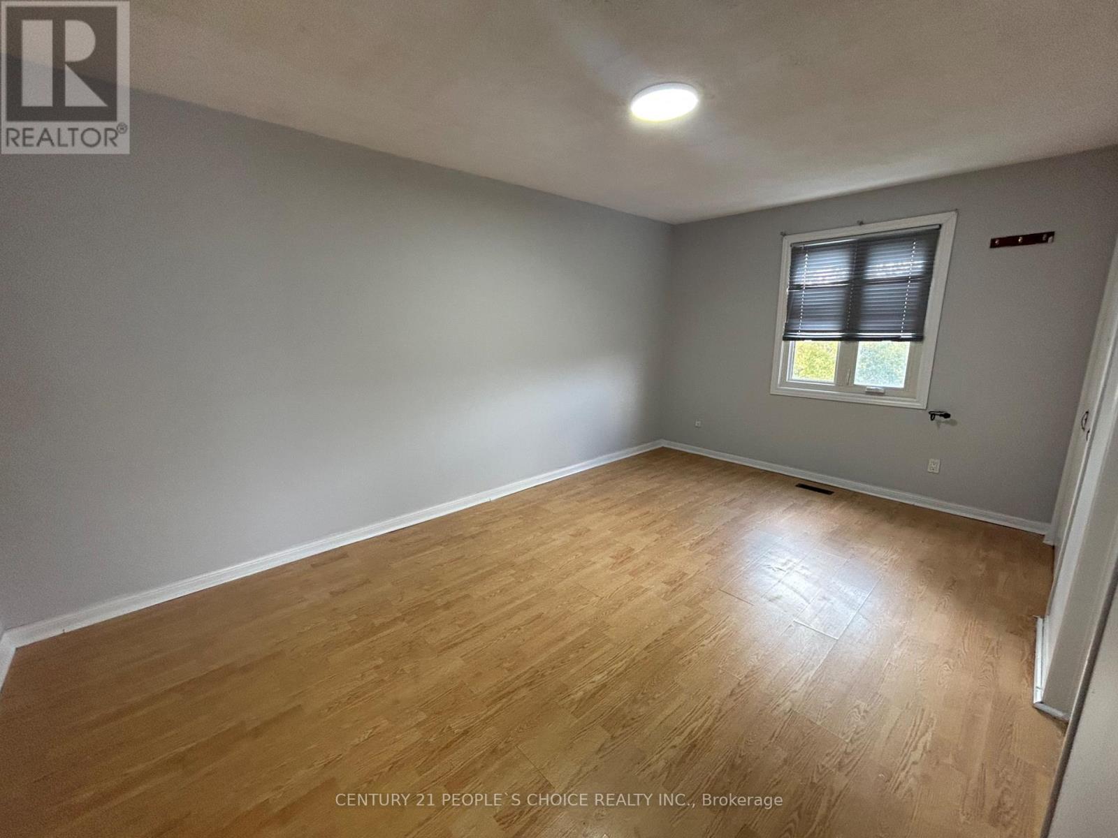 50 Peterson Court, Brampton, Ontario  L6Z 1K6 - Photo 7 - W12512054