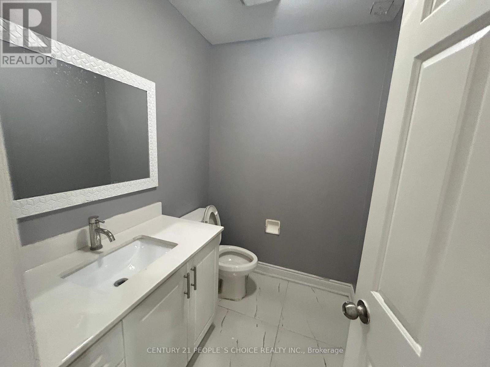 50 Peterson Court, Brampton, Ontario  L6Z 1K6 - Photo 8 - W12512054