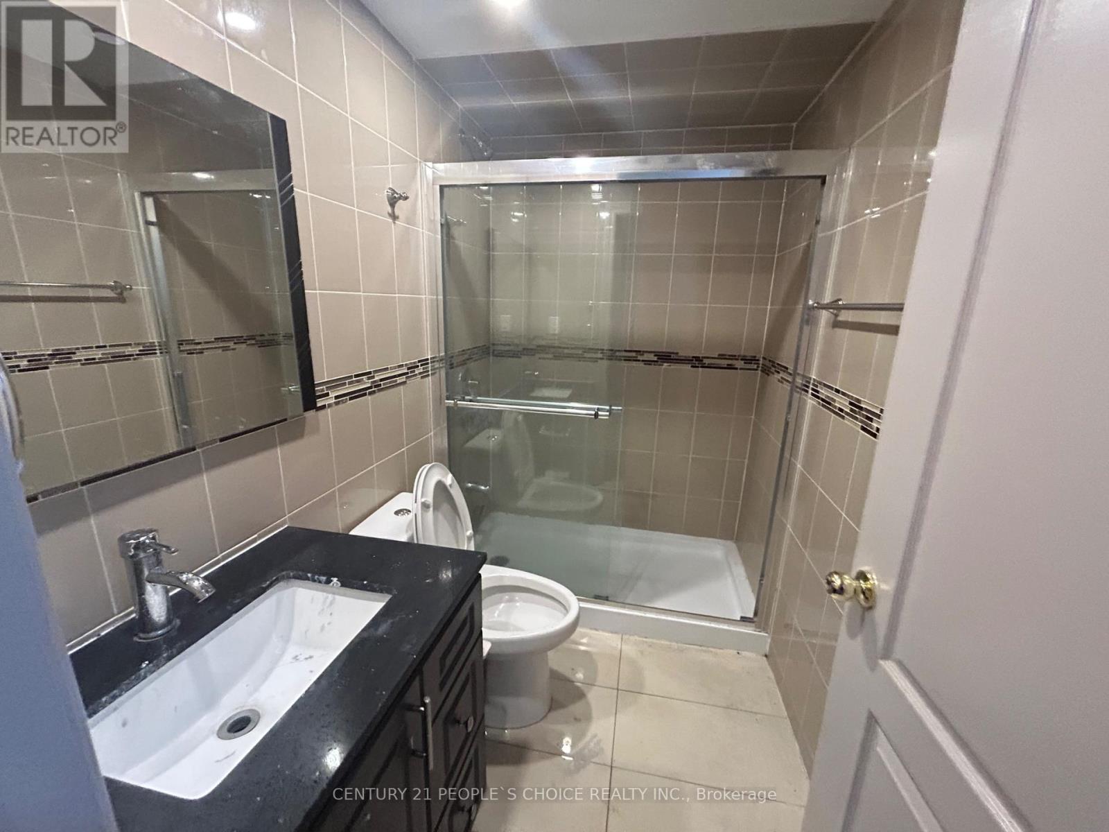 50 Peterson Court, Brampton, Ontario  L6Z 1K6 - Photo 9 - W12512054