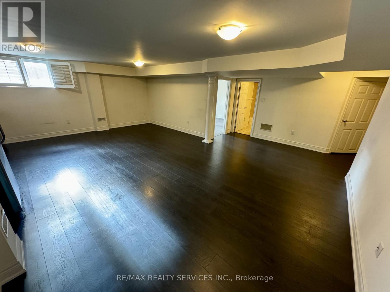 Bsmt - 203 Sussexvale Drive, Brampton, Ontario  L6R 0W2 - Photo 10 - W12512062