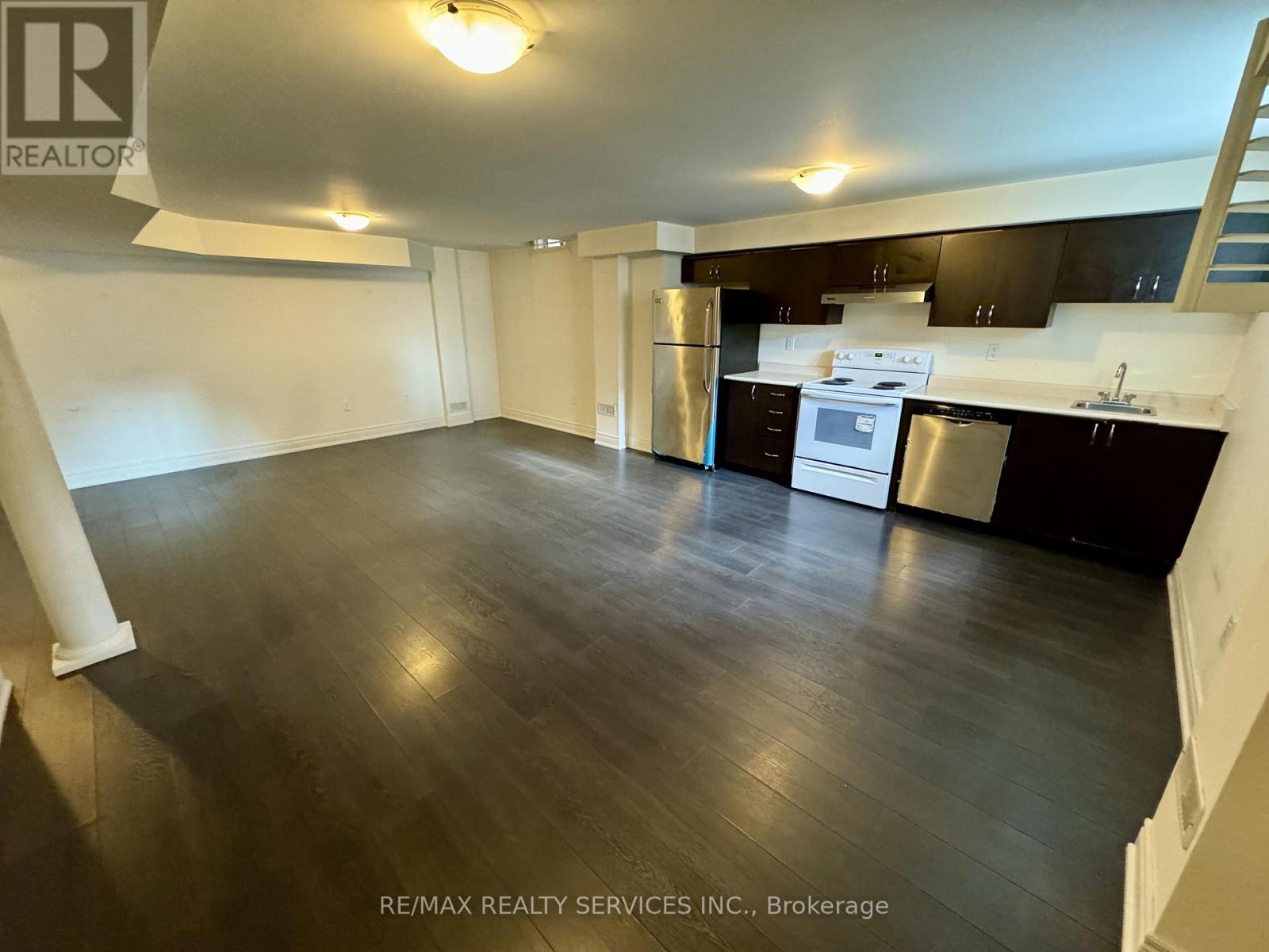 Bsmt - 203 Sussexvale Drive, Brampton, Ontario  L6R 0W2 - Photo 6 - W12512062