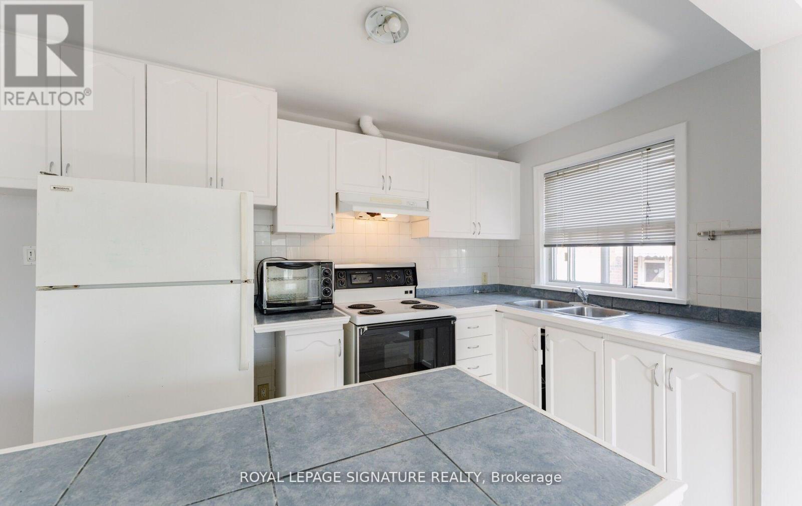 2 - 56 MENDOTA ROAD, Toronto, Ontario