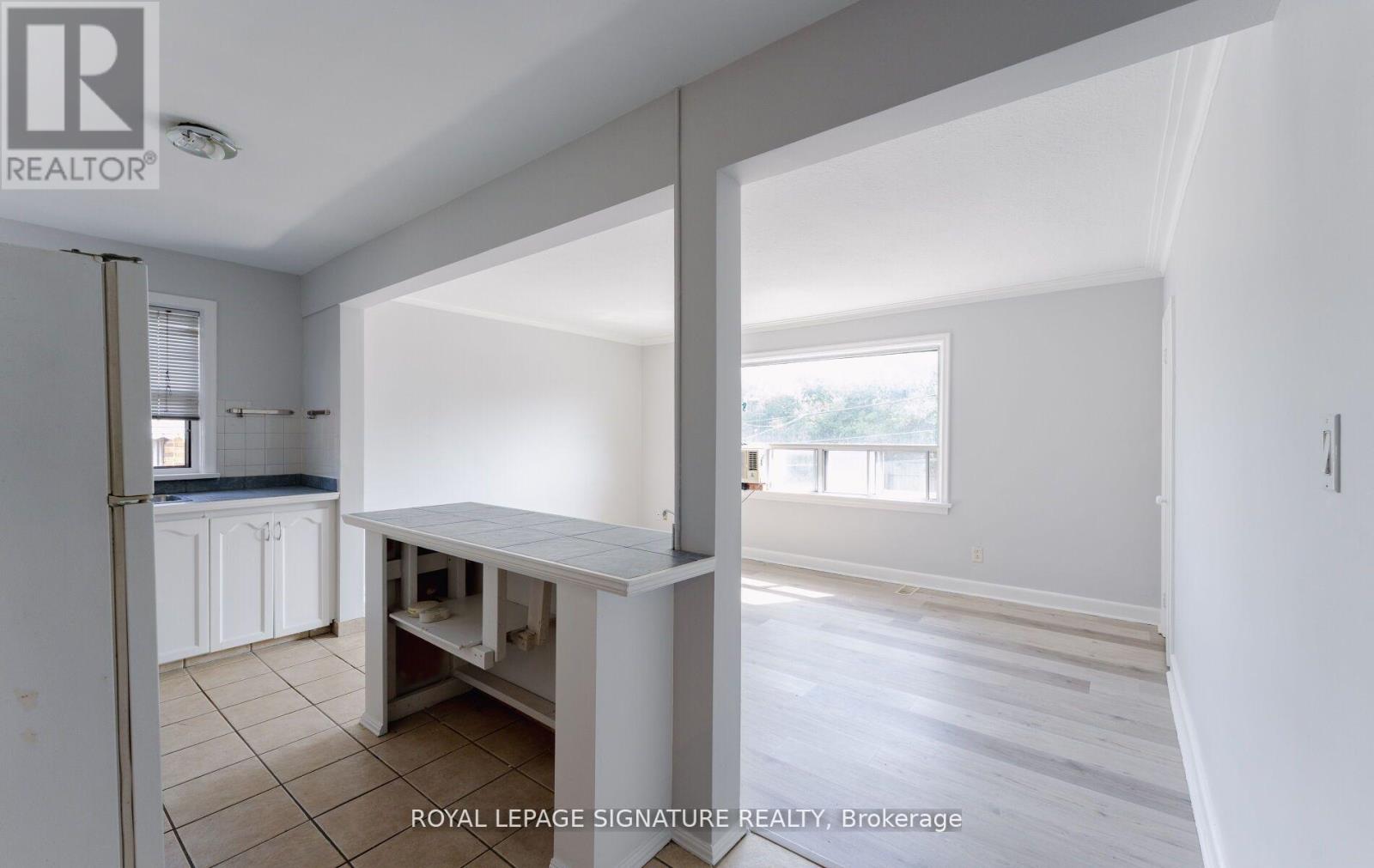 2 - 56 Mendota Road, Toronto, Ontario  M8Y 1G2 - Photo 3 - W12512066