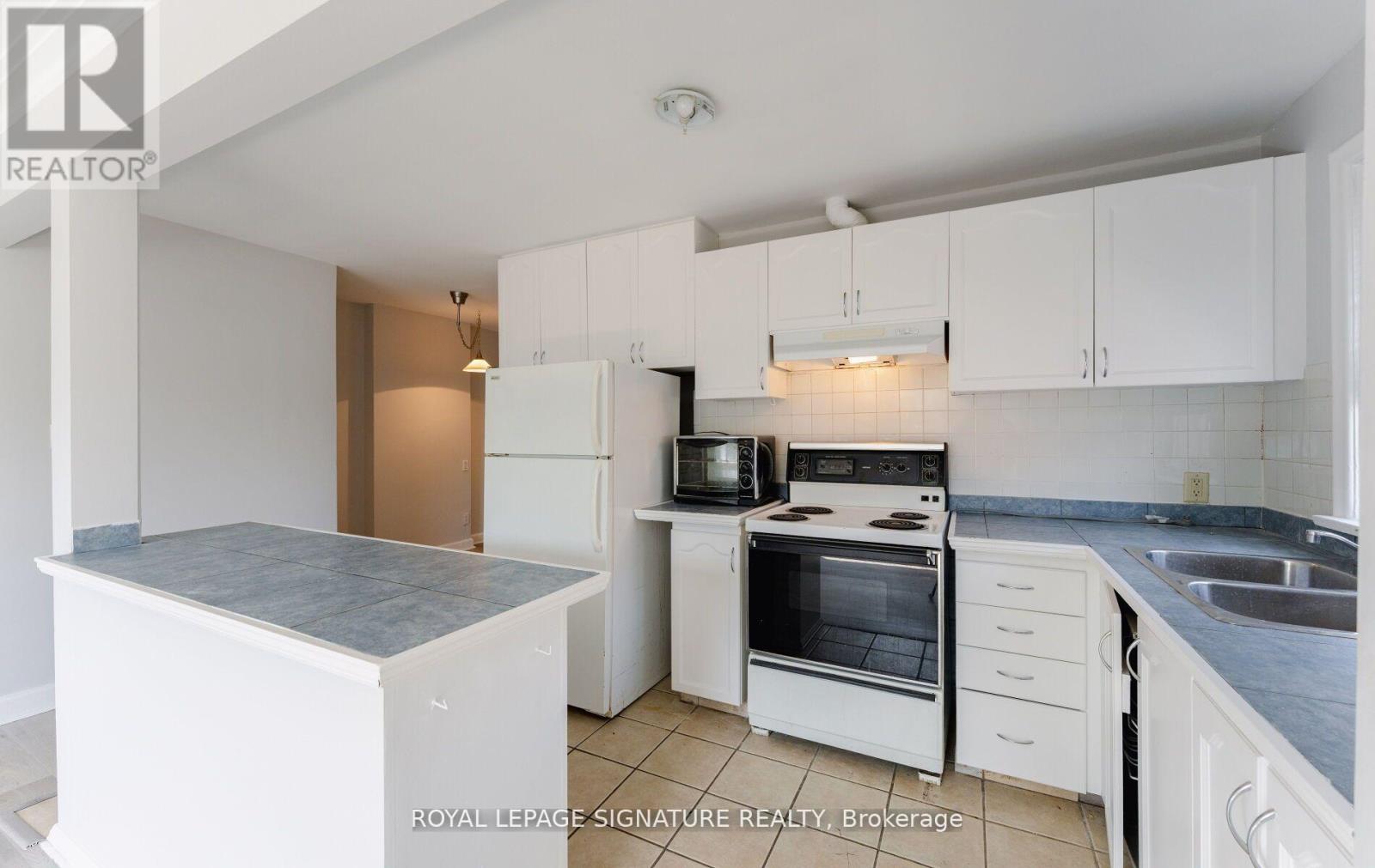 2 - 56 Mendota Road, Toronto, Ontario  M8Y 1G2 - Photo 6 - W12512066