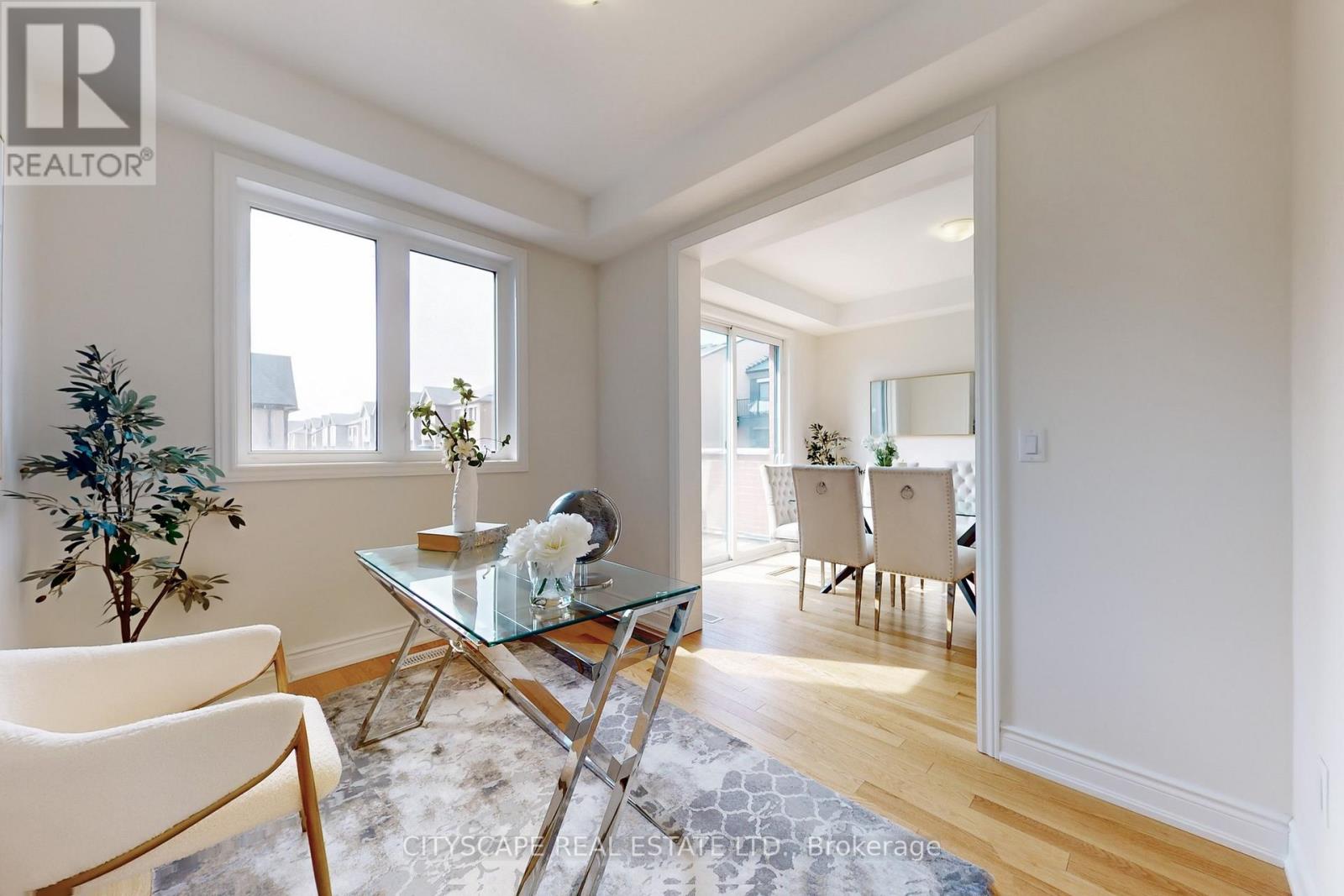 6 Marvin Avenue, Oakville, Ontario  L6H 0Z8 - Photo 12 - W12512068