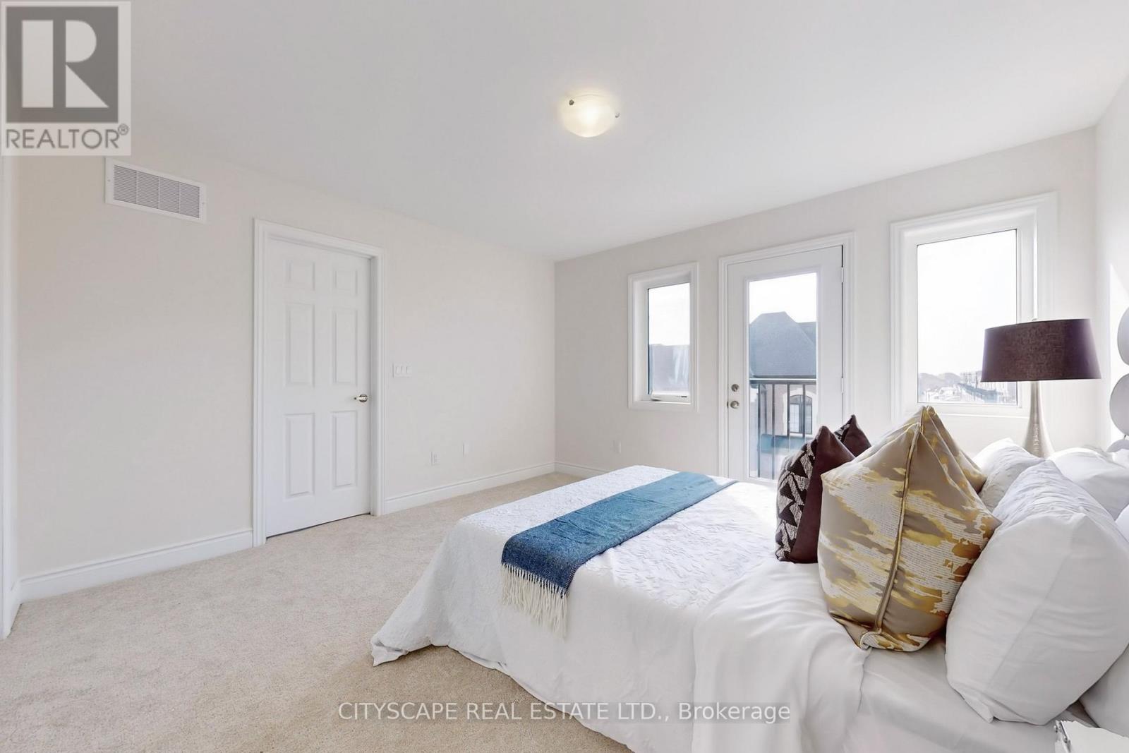 6 Marvin Avenue, Oakville, Ontario  L6H 0Z8 - Photo 17 - W12512068