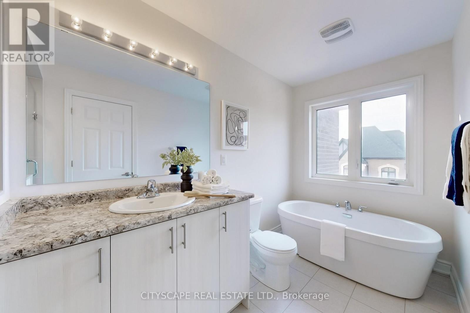 6 Marvin Avenue, Oakville, Ontario  L6H 0Z8 - Photo 20 - W12512068