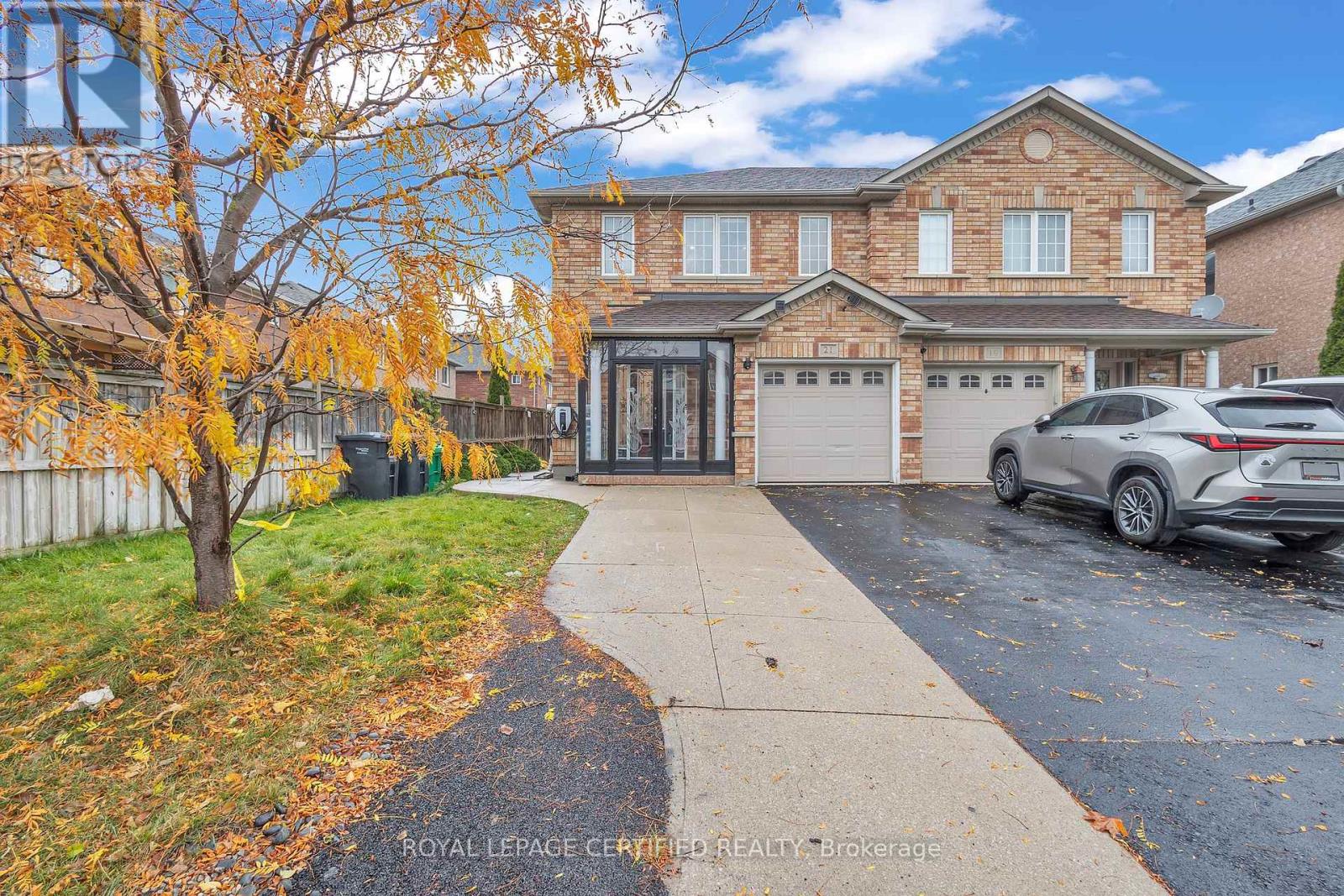 21 Dunure Crescent, Brampton, Ontario  L7A 2Y5 - Photo 2 - W12512092