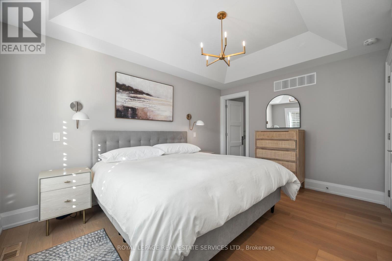 22 Fairmar Avenue, Toronto, Ontario  M8Y 2C8 - Photo 17 - W12512108