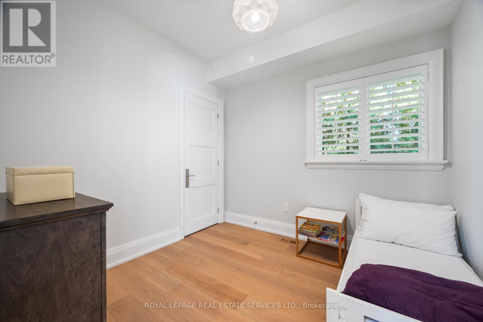 22 Fairmar Avenue, Toronto, Ontario  M8Y 2C8 - Photo 19 - W12512108