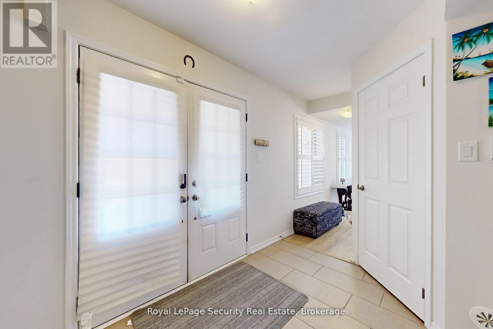 55 Golden Springs Drive, Brampton, Ontario  L7A 0C7 - Photo 6 - W12512118