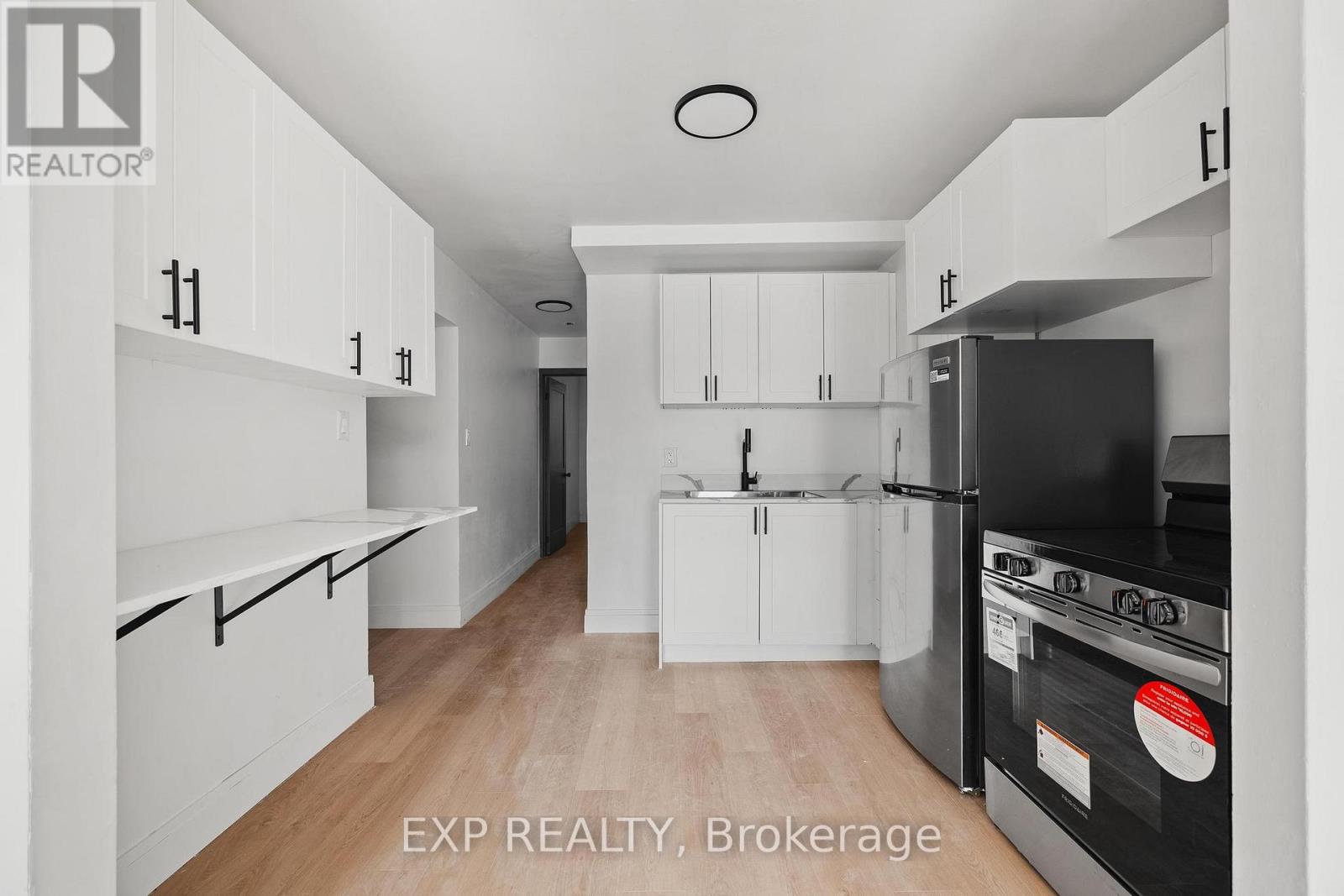 501 - 90 Carden Street, Guelph, Ontario  N1H 3A3 - Photo 2 - X12511900