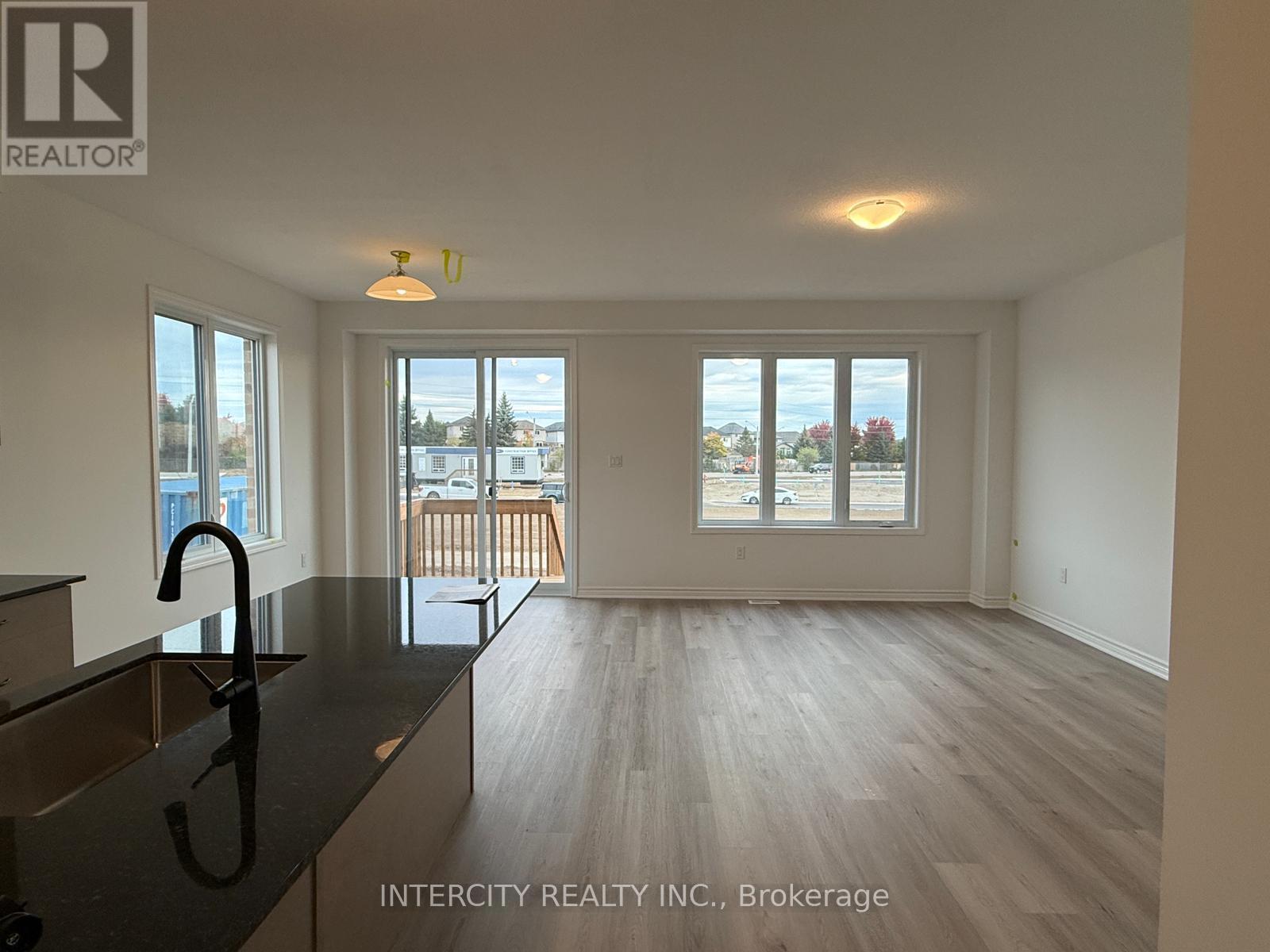 162 Stamson Street, Kitchener, Ontario  N2E 4C7 - Photo 11 - X12511920