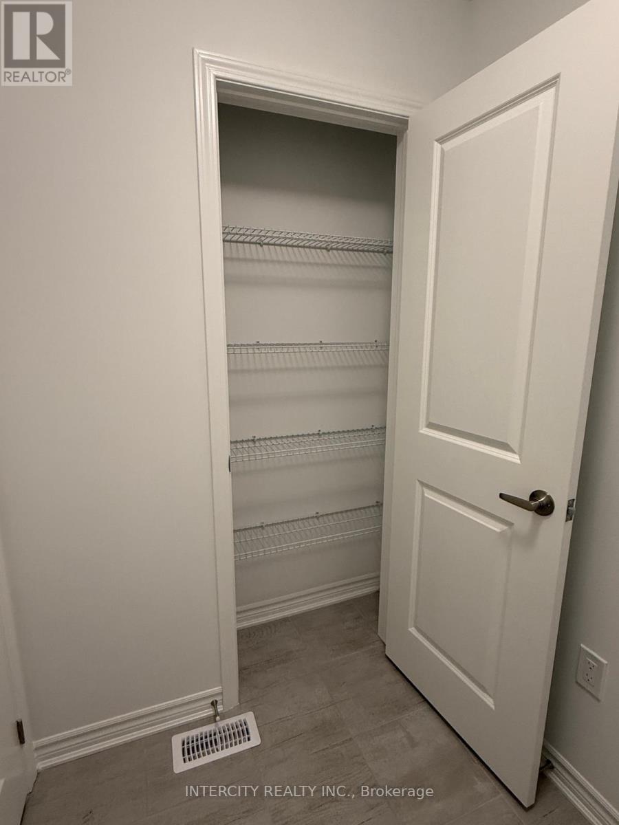 162 Stamson Street, Kitchener, Ontario  N2E 4C7 - Photo 17 - X12511920