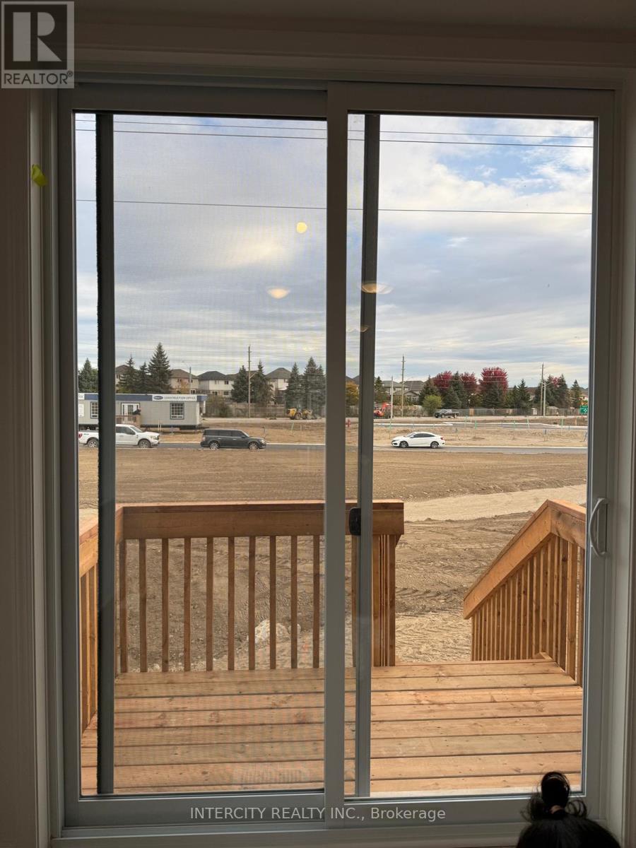 162 Stamson Street, Kitchener, Ontario  N2E 4C7 - Photo 7 - X12511920