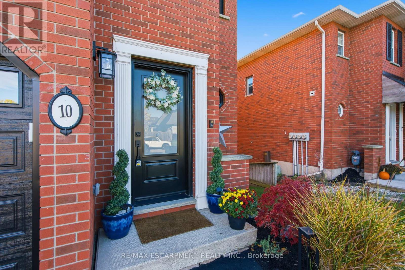 10 Swayze Court, West Lincoln, Ontario  L0R 2A0 - Photo 3 - X12511924