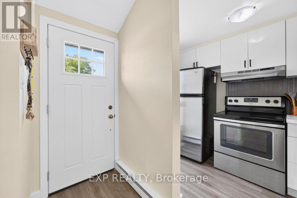 720 Parkview Crescent, Cambridge, Ontario  N3H 4X9 - Photo 4 - X12511970