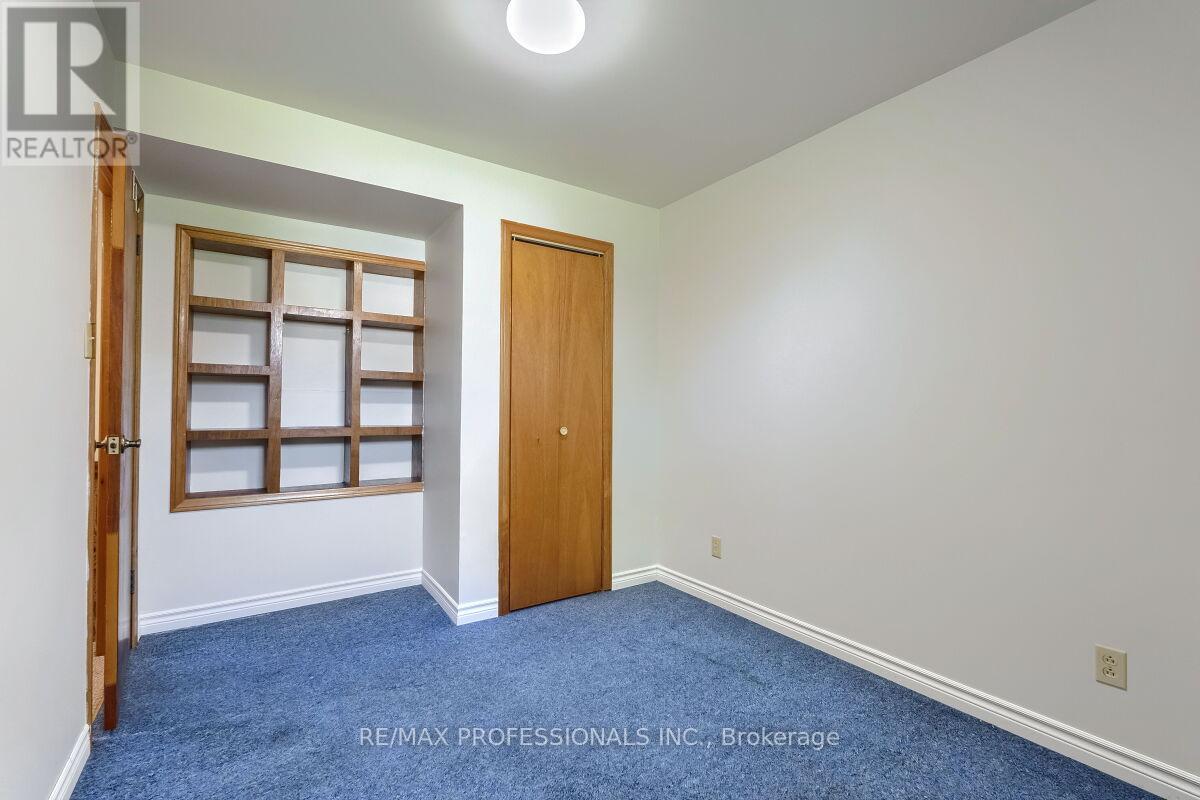 236 East 21st Street, Hamilton, Ontario  L8V 2T6 - Photo 30 - X12512076