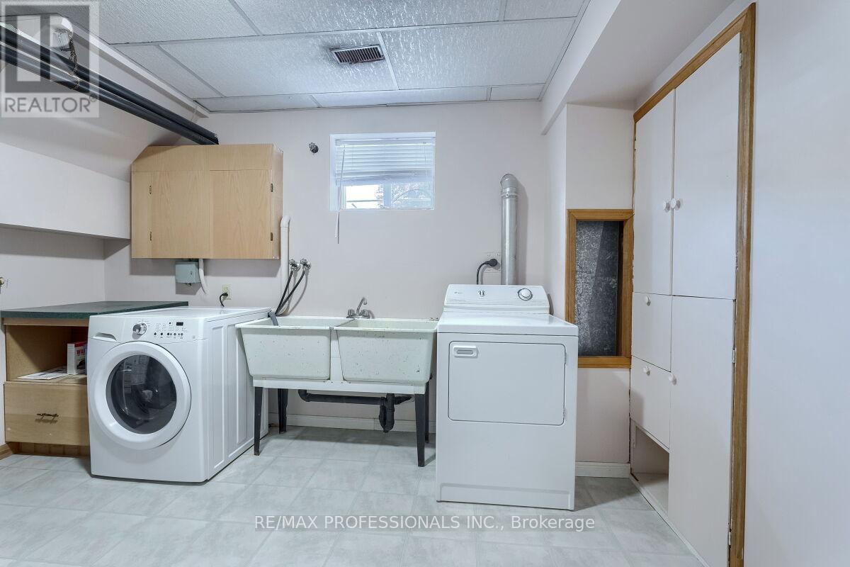 236 East 21st Street, Hamilton, Ontario  L8V 2T6 - Photo 31 - X12512076