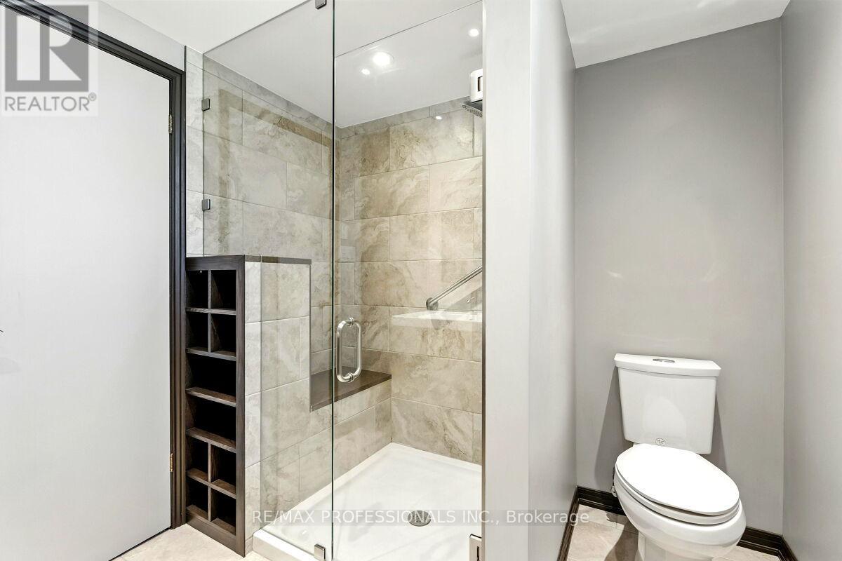 236 East 21st Street, Hamilton, Ontario  L8V 2T6 - Photo 33 - X12512076